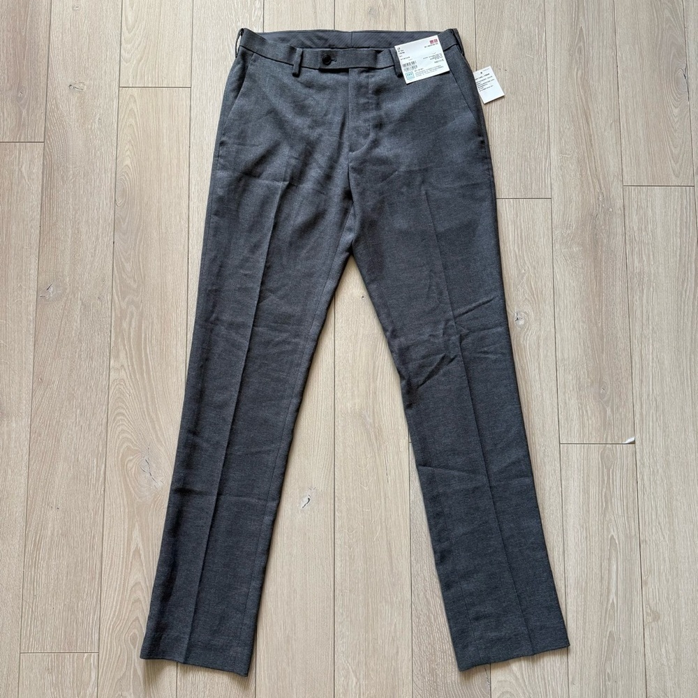 Uniqlo Men’s Easy Care Dress Pants in Gray US 31
